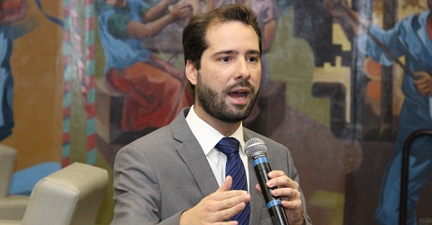 O assessor Pedro Henrique Azevedo é responsável pelo portal (Foto: Fred La Rocca)